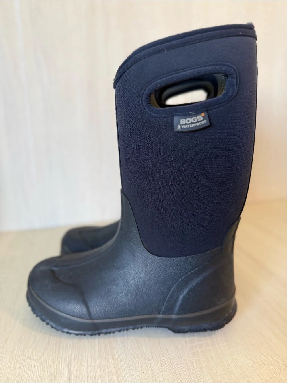 BOGS Classic High Waterproof Boots Youth US 4/EU 37 Black Neoprene Vibram Winter
